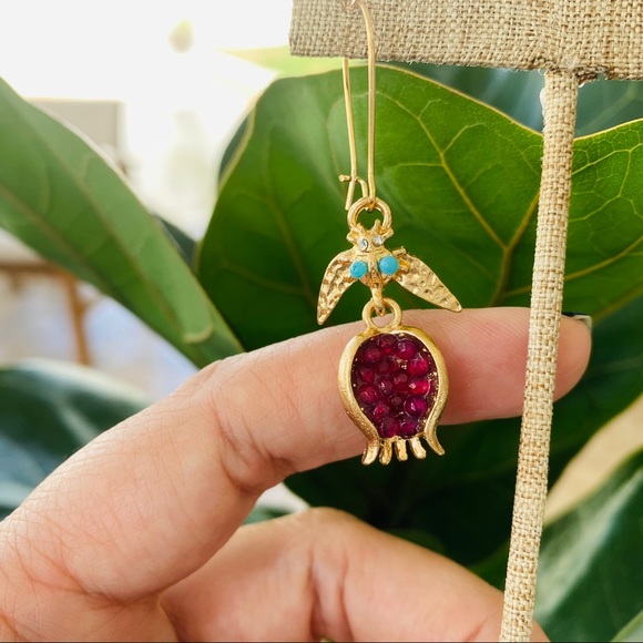 “Persephone’s Sin” Earrings - Picture 4 of 6